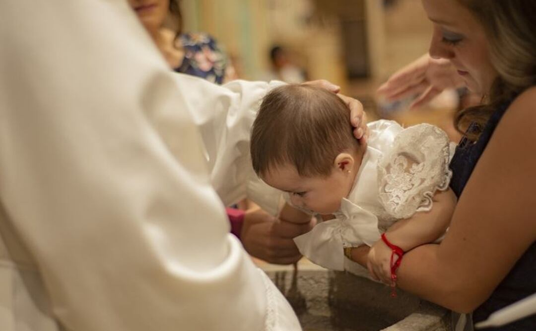 ¿Vas a bautizar a tu bebé? Te damos 10 tips para elegir a los padrinos