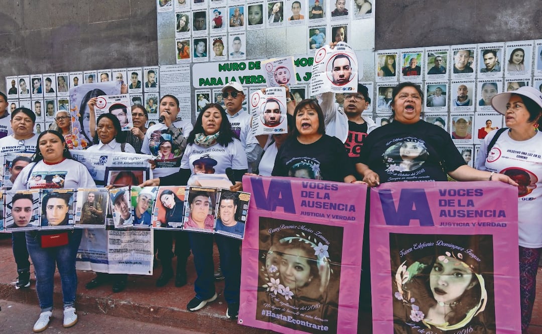 Buscadoras rechazan versión de la Fiscalía de CDMX sobre "restos arqueológicos" en Tláhuac
Imagen: Hugo Salvador