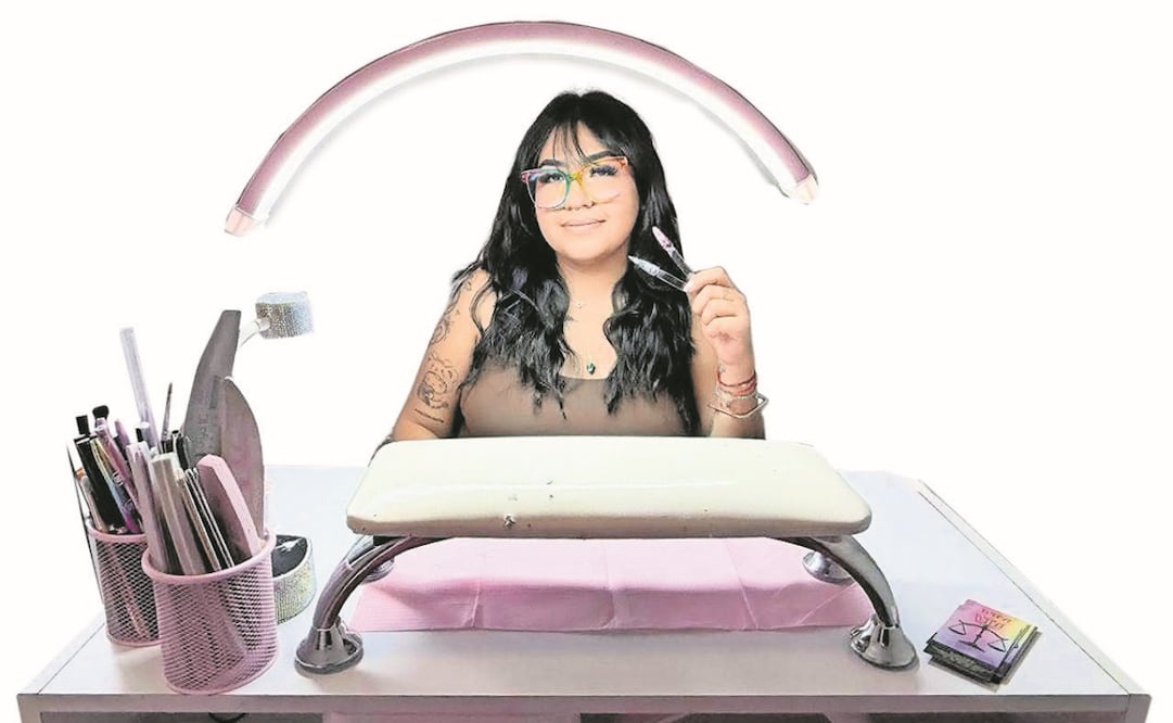 Carolina logró reproducir a mano alzada las máscaras de diez figuras de la lucha libre mexicana. Foto: Especial