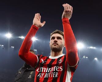 AC Milan vs Bolonia: ¿Dónde y a qué hora ver EN VIVO jugar a Santiago Gimenez?