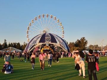 Corona Capital 2025: el poder femenino se apodera del festival en voz de Chappell Roan, Aurora y Jehnny Beth