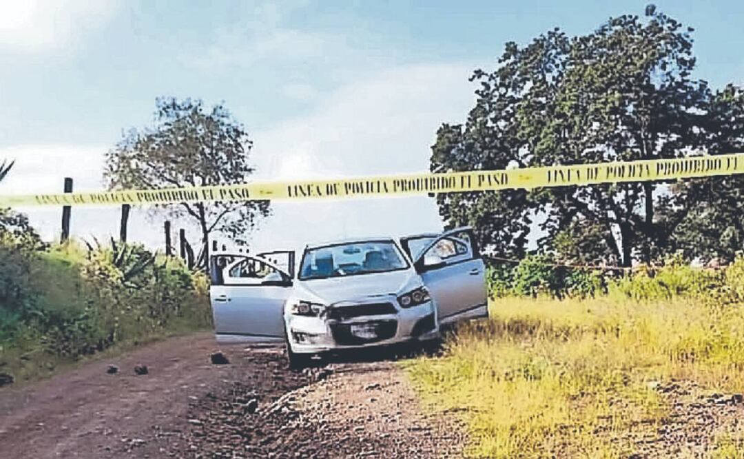 Foto: Especiales (Terror en Temoaya: Dejan cuatro personas muertas y una herida dentro de un Aveo)