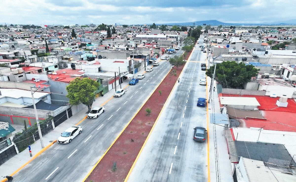 "Enchulan" Ecatepec repavimentan calles del municipio del Edomex