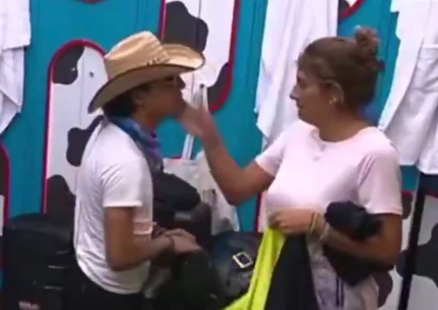 Momento de la cachetada de Azalia a Kevyn Contreras (Vía: Youtube)