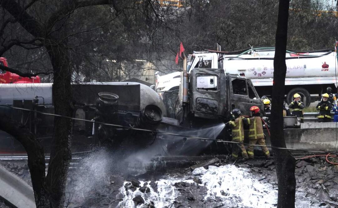 Foto: Cuartoscuro (Descartan fallas mecánicas y baches en volcadura y explosión de pipa en Iztapalapa)