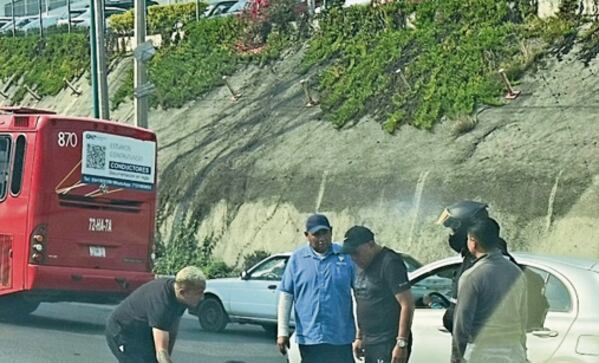 Horror en la México-Querétaro: Biker muere destrozado y conductor escapa