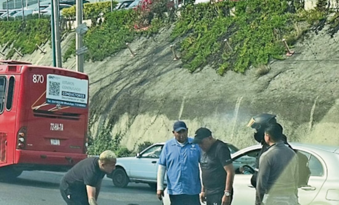 Horror en la México-Querétaro: Biker muere destrozado y conductor escapa (Foto: Especial)