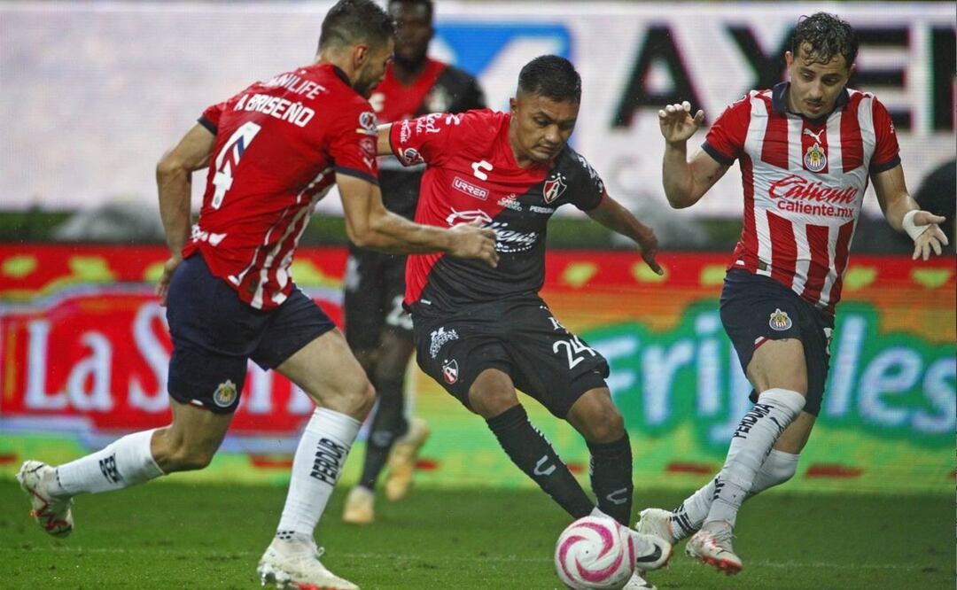 ¿En qué canal y a qué hora ver el Atlas vs Chivas ese sábado 27 de abril?