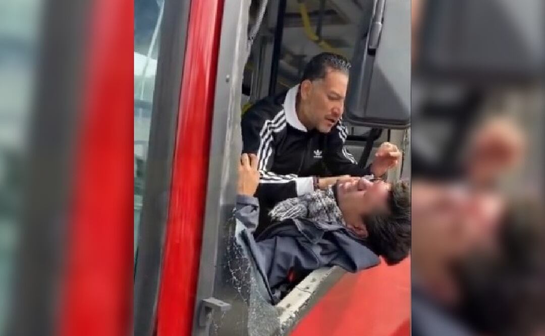 VIDEO: Manifestación en Balderas termina con sangrienta pelea en Metrobús