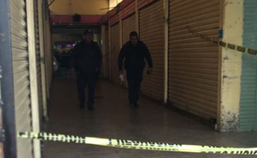 Sicario mata a carnicero en un mercado de CDMX, empleados intentaron ayudar pero fue inútil