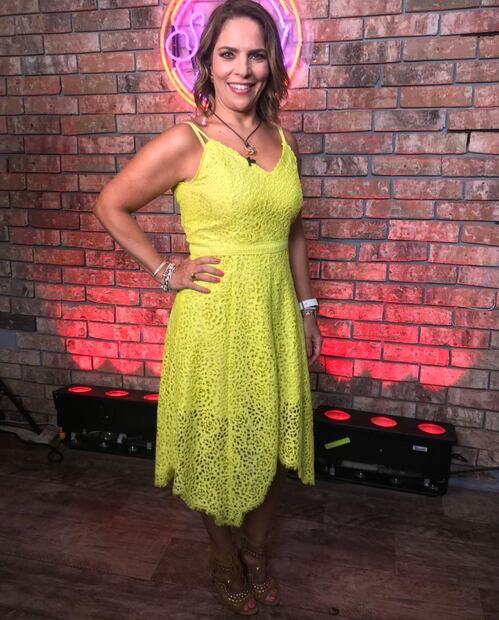 Ana María Alvarado con vestido amarillo (Foto: Instagram)