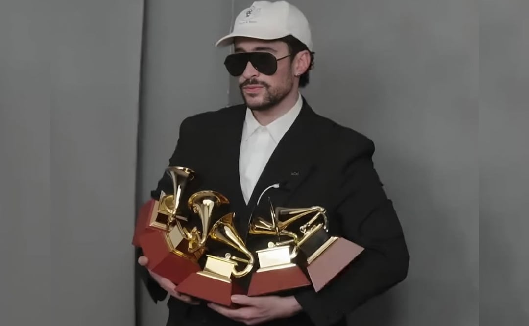 Bad Bunny en CDMX: La llegada del ícono que convierte en tendencia todo lo que toca. Foto: (Redes Sociales)