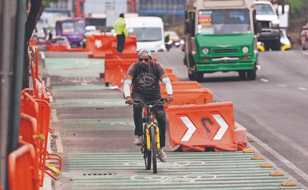 Ciclovía La Gran Tenochtitlan abriría en tres semanas en Calzada de Tlalpan. Foto: (Cuartoscuro)