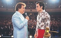 Univisión demanda a Netflix por los derechos de "Juan Gabriel: debo, puedo y quiero"