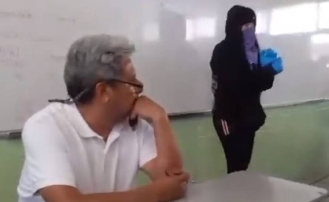 Alumnas tunden a profe del IPN por presunto acoso sexual 