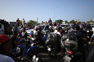 Venezolanos abuchean a Delcy Rodríguez 