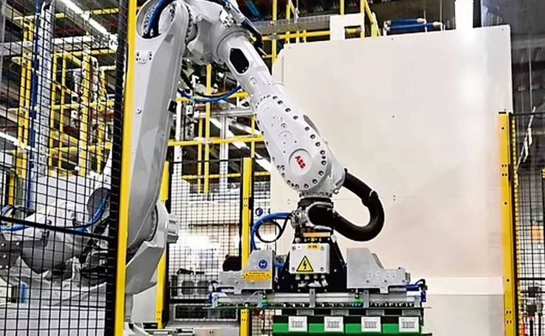 ¡Espeluznante! Robot aplasta a trabajador, lo confundió con una caja de verduras