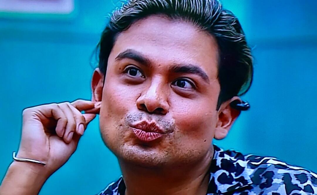 Cecilia Galliano y la comunidad LGBTQ+ humillan a Ricardo Peralta, en su salida de LCDLFMX2