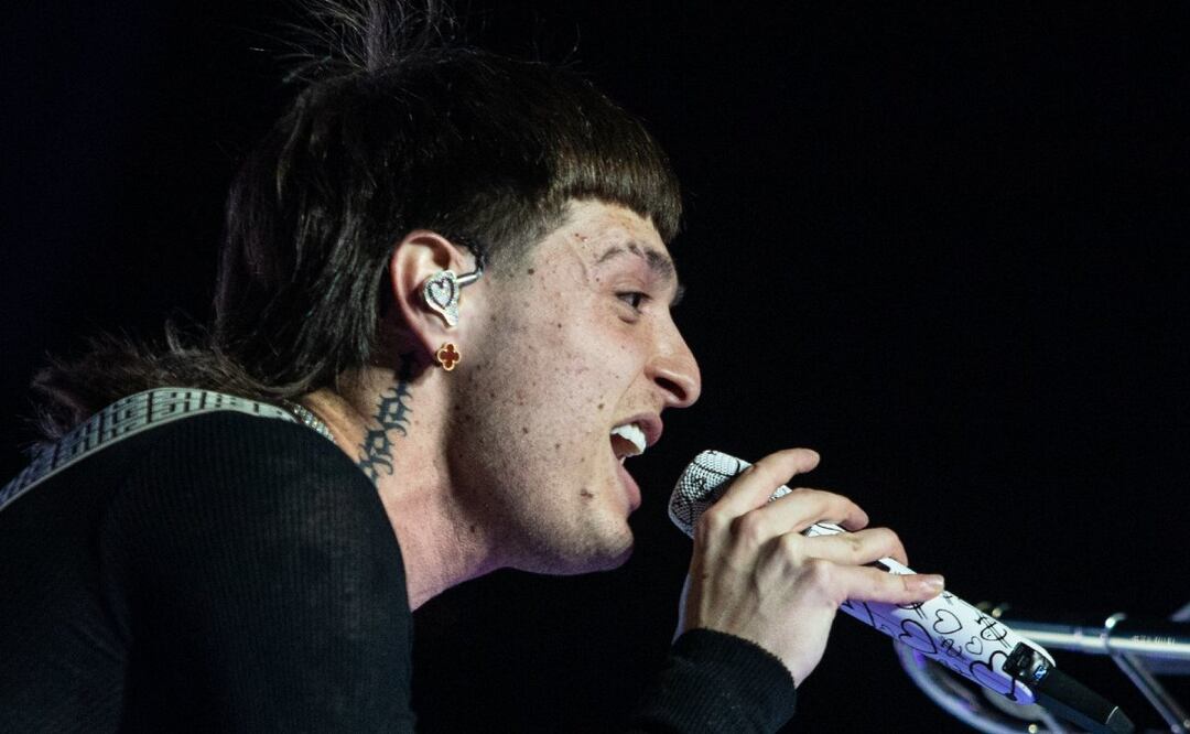 Peso Pluma se olvida de Anitta y presenta a su nueva chica ¿quién es la afortunada?