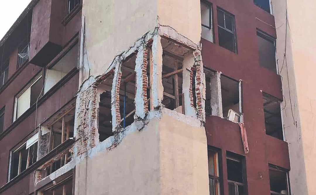 “Lo perdimos todo”: Explosión de gas deja a familias sin hogar en Taxqueña. Foto: (Diego Simón. El Gráfico)