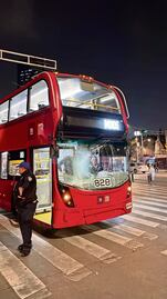 Metrobús: Sujeto es arrollado por el “gusano rojo”