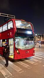 Metrobús: Sujeto es arrollado por el “gusano rojo”