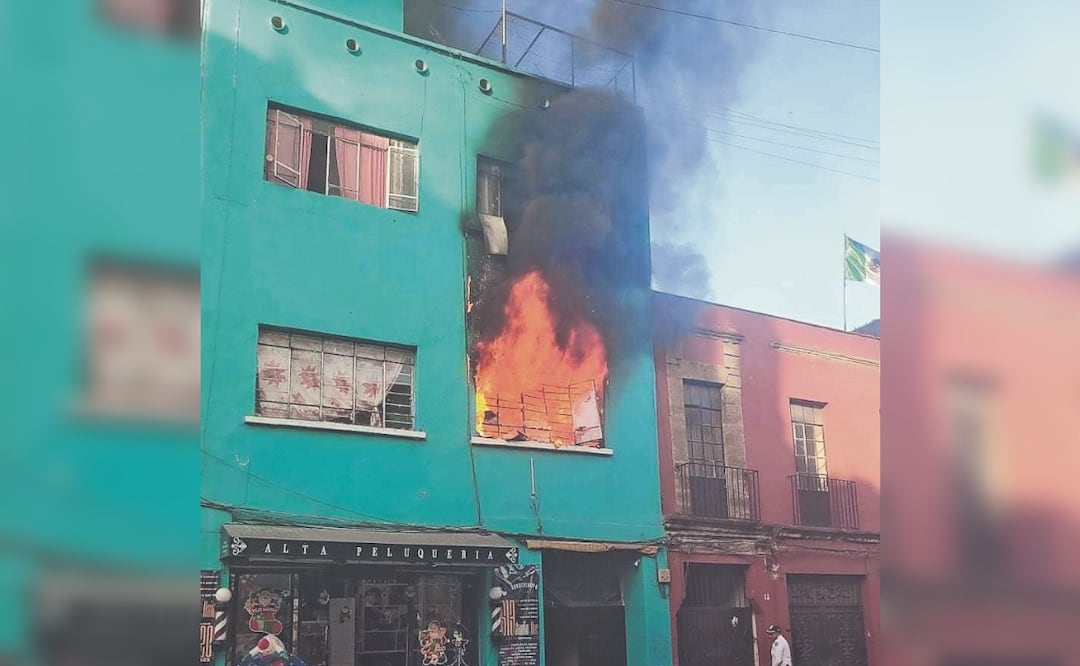 Fuego achicharra depa en el centro de la CDMX