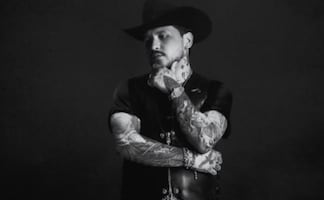 ¿Christian Nodal se quedará sin “El Forajido”? IMPI detecta tres marcas similares