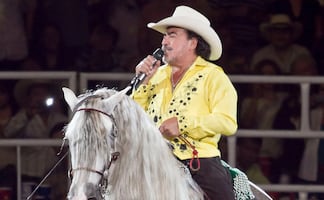Guerra por la herencia de Joan Sebastian: José Manuel Figueroa viaja a Texas a demandar a Erica Alonso