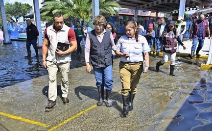 Delfina Gómez supervisa atención a familias afectadas por lluvia en Neza