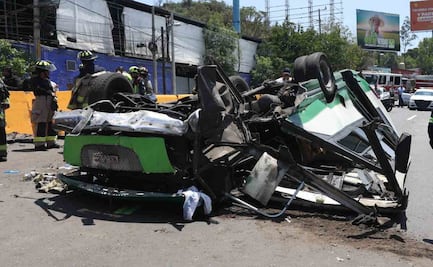 Por echar carreritas, un camión se volteó y 14 pasajeros resultaron heridos, en la México-Pachuca