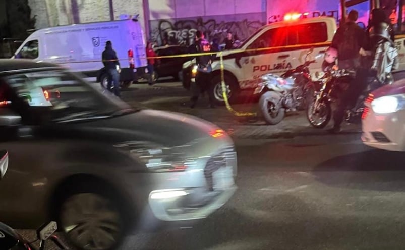 Asesinan a hombre cuando se encontraba con su esposa e hija de 2 años, en CDMX