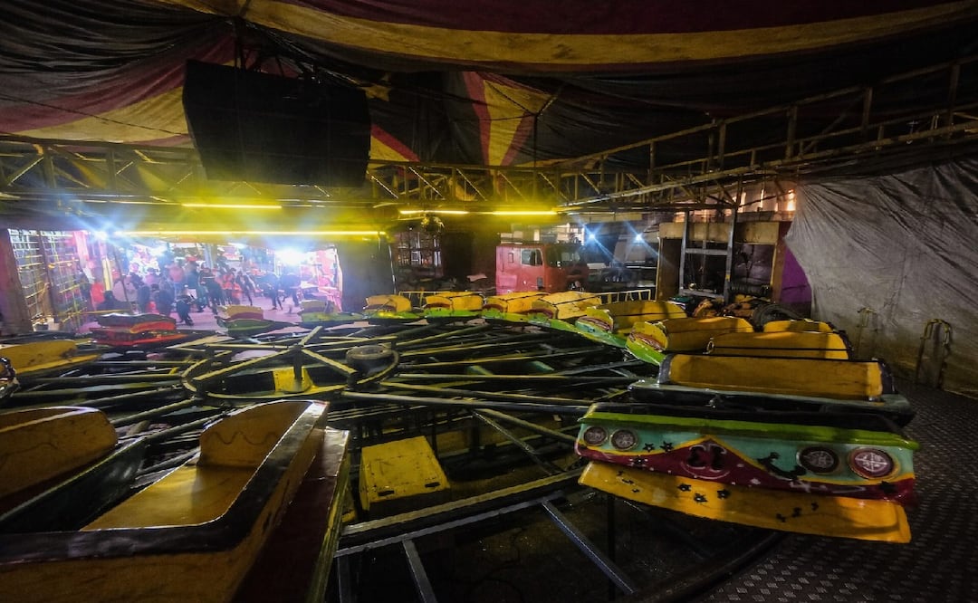 Padre muere y su hijo resultó herido al caer de juego mecánico, en Coyoacán 
Imagen: Especial