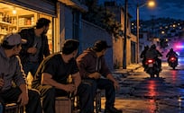 Reparten 10 balazos contra cuatro hombres mientras chupaban chela banquetera, en Chimalhuacán