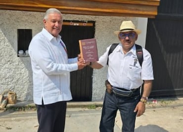 Lord Molécula saca a AMLO de La Chingada, gracias a la IA