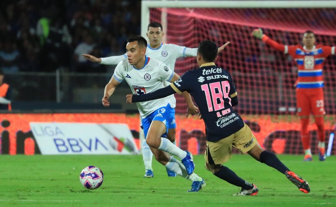 Cruz Azul sigue a toda máquina y acaba con la racha triunfadora de Pumas