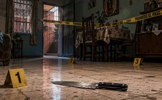 Terror en Naucalpan: Encuentran cuerpo de mujer que fue picoteada por su esposo