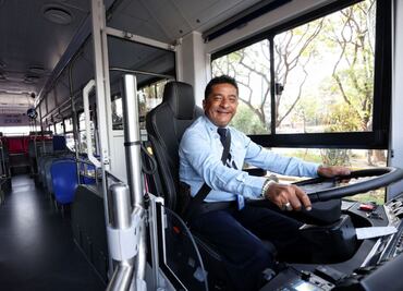 Trolebús: Trabaja como conductor y recibe prestaciones superiores a las de la ley ¿Cuáles son?