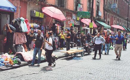 En CDMX Vendedores informales evaden a las autoridades para evitar sanciones ¿cómo le hacen?