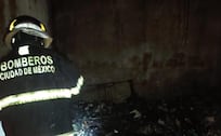 Pidió auxilio, pero las llamas lo atraparon dentro de su casa en Venustiano Carranza