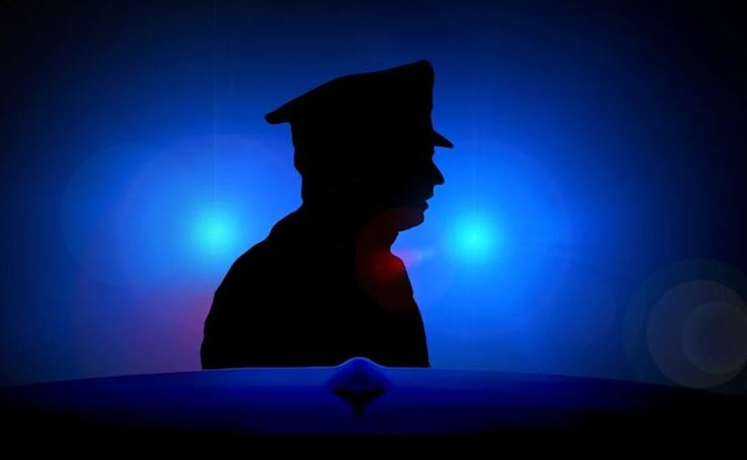 Acusan a policía de Neza de secuestrar a una chavita, señalan a autoridades de encubrimiento