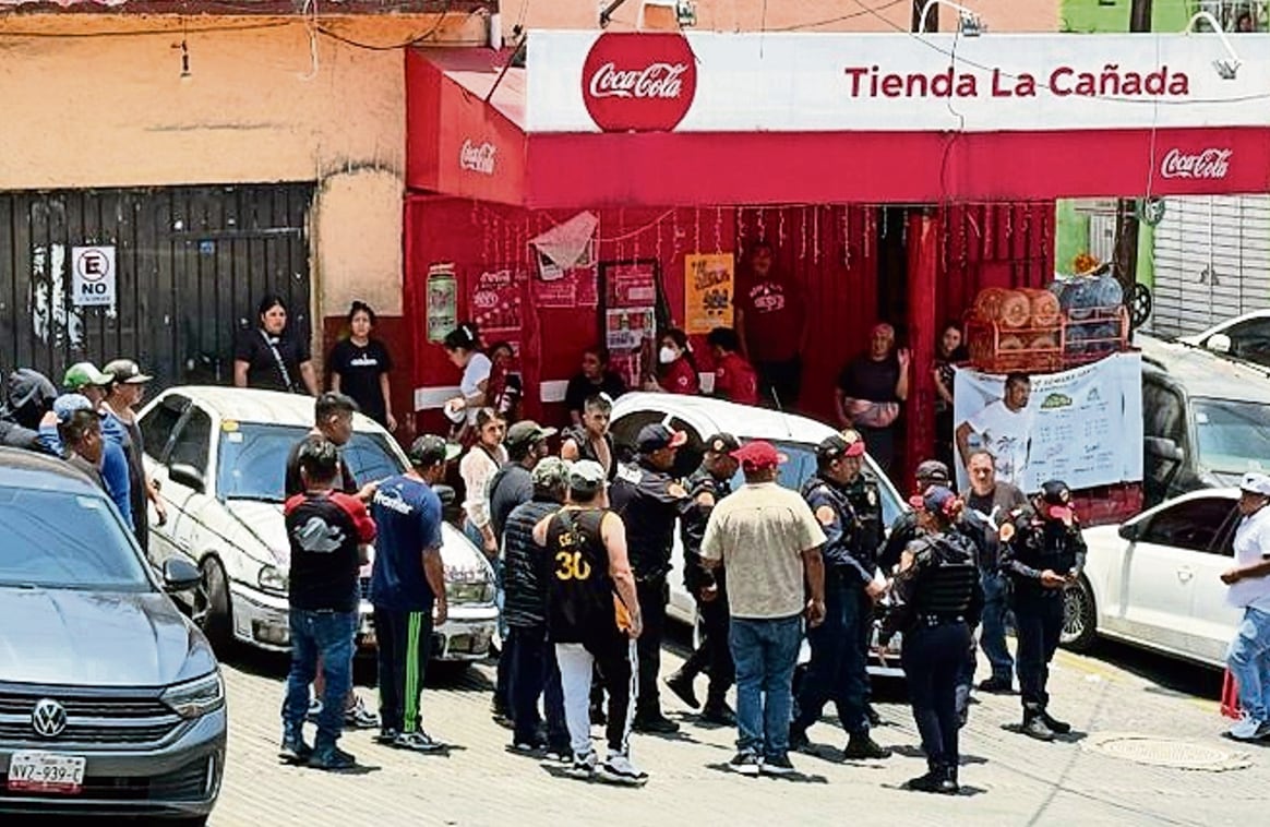 ¡Le sacó las tripas! Hombre filetea a patrón de su hijo huachicolero, en Álvaro Obregón