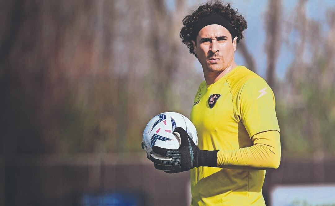 Ochoa vuelve a descender, ahora con el Salernitana