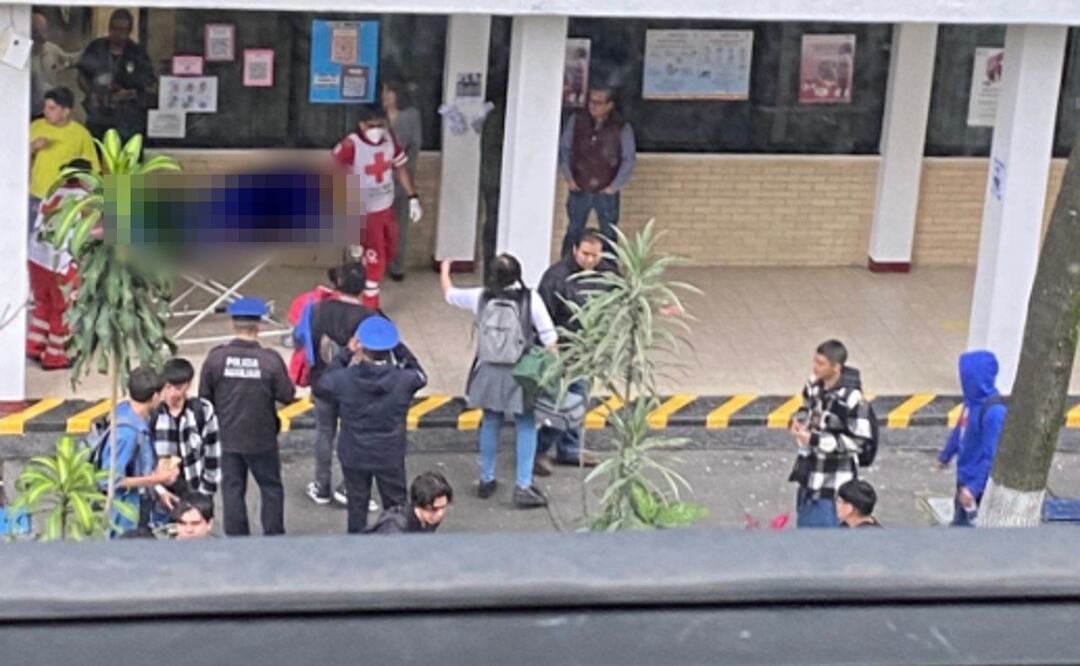 Apuñalan a prefecto en la Voca 11 del Poli, estudiantes exigen más seguridad