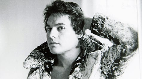 Revelan en Netflix el abuso de un sacerdote que marcó la vida de Juan Gabriel siendo niño