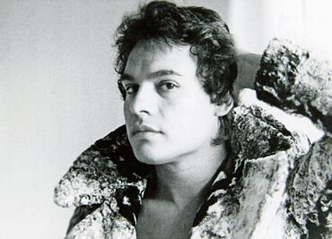 Revelan en Netflix el abuso de un sacerdote que marcó la vida de Juan Gabriel siendo niño