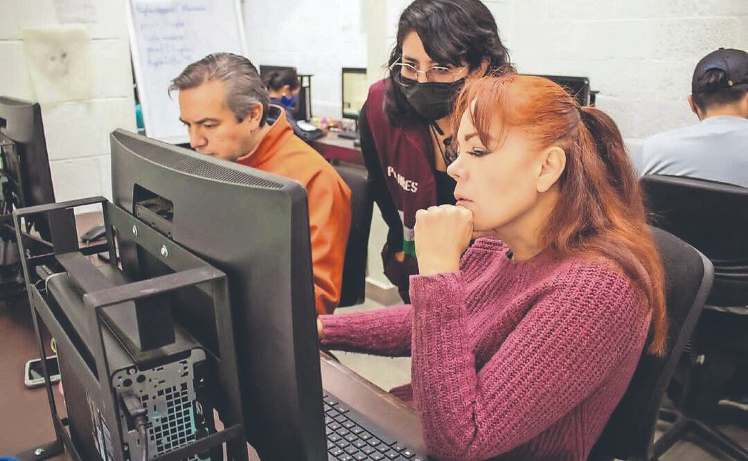 Autoridades de la CDMX buscan que 150 mil chilangos terminen la prepa ¿cómo?