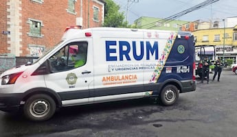 Aguacero desata caos: Arrollan a motociclistas y los dejan bajo la lluvia en la Obrera