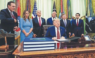 ¿Deportado y todavía te cobra? Trump va por las multas pendientes