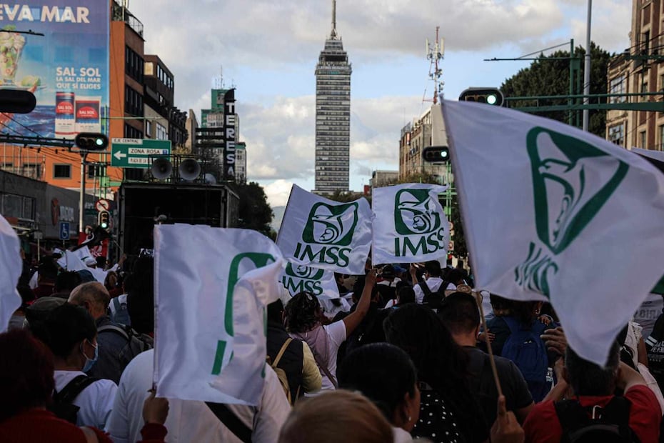 Bloqueos del IMSS en CDMX hoy 22 de octubre. Foto: (Yaretzy Osnaya)